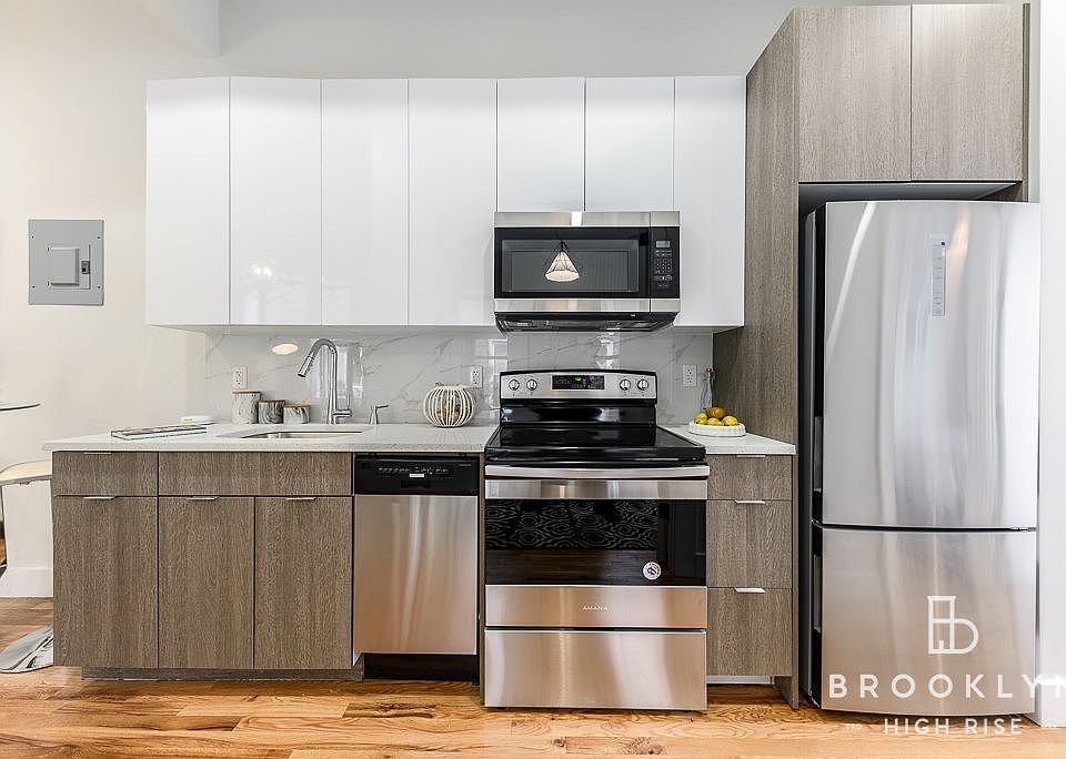1st image of 1671 Lincoln Pl APT 9