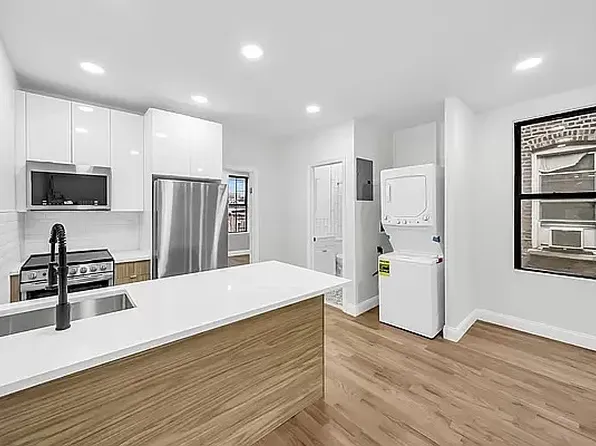 172 Utica Avenue image 1 of 8