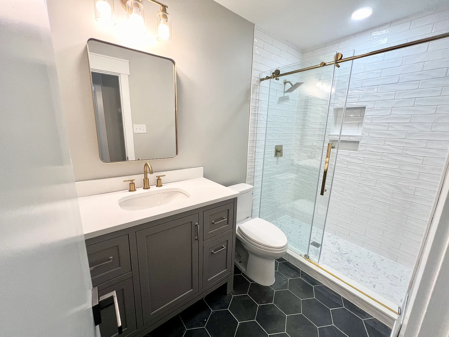 4236 Glenfall Ave — Photo 3