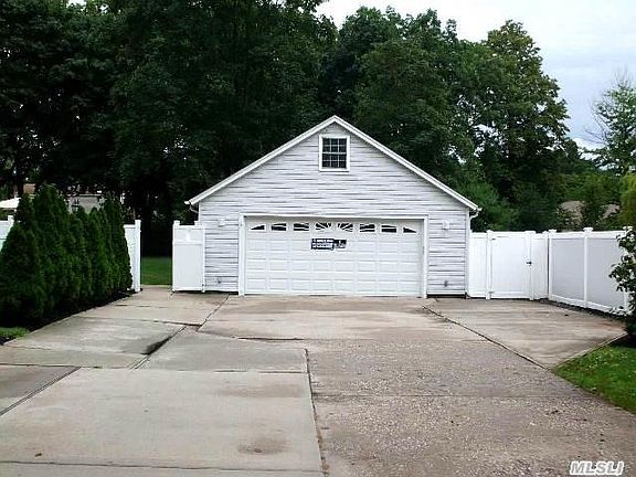 2nd image of 2281 Ocean Ave
