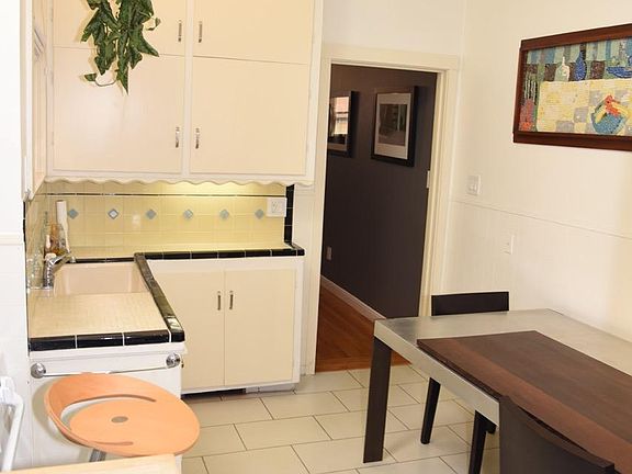 5th image of 6 Montague Pl