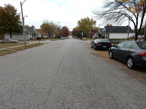 5th image of 1408 Montrose Ave