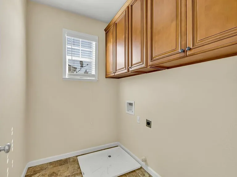 7885 Monaldo Walk — Photo 14