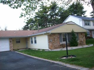 30 Hinsdale Ln, Willingboro, NJ 08046
