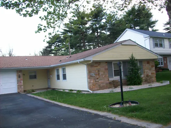 30 Hinsdale Ln, Willingboro, NJ 08046