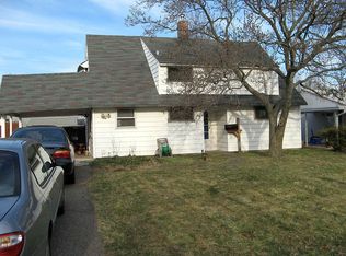 34 Granite Rd, Levittown, PA 19057