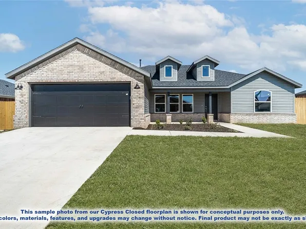 1028 Marquis Ave, Lowell, AR 72745