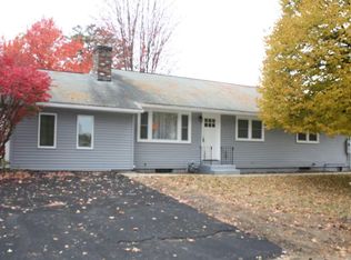 7 Gilrain Ter, Northampton, MA 01062