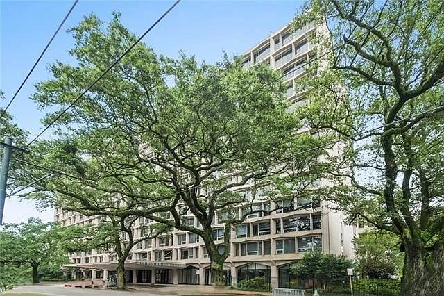 2 bed, 2.0 bath, 1200 sqft, $3,500 — Photo 2
