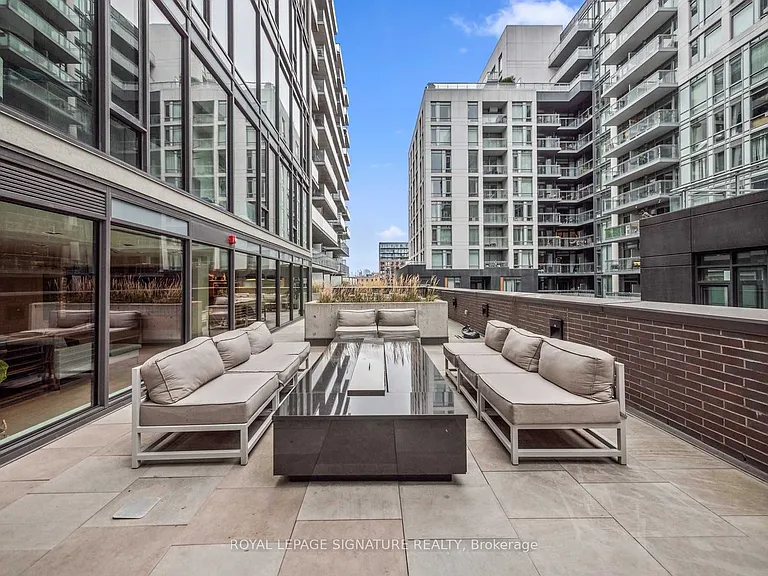 111 Bathurst St #1413 — Photo 17