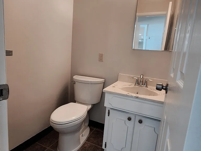 3560 S 2200 W — Photo 20