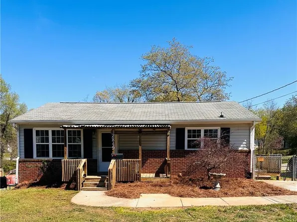 2849 Cockerham St, Winston Salem, NC 27127