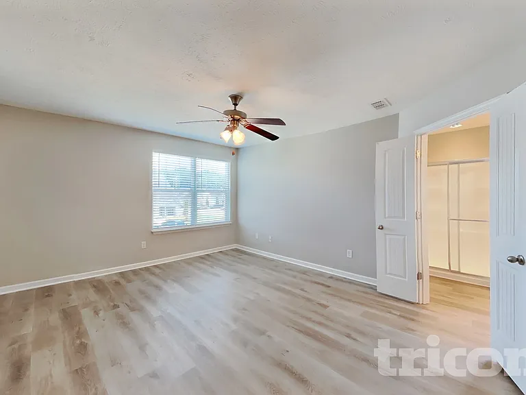1107 Selous Dr — Photo 8