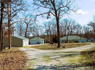 208 Shoemaker Dr, Macks Creek, MO 65786