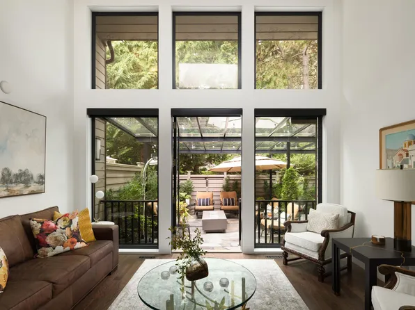 4005 Vine St, Vancouver, BC V6L 3C1