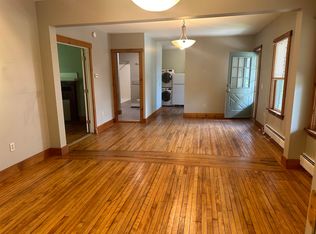 1691 Maple St #2, Hartford, VT 05047