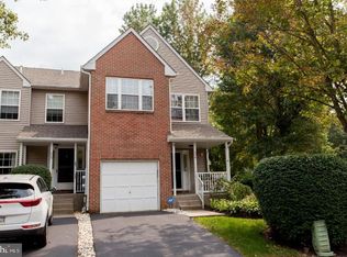 206 Victoria Ct, Doylestown, PA 18901