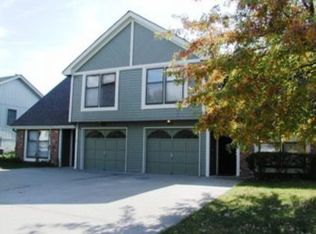 449 Lee Dr, Liberty, MO 64068