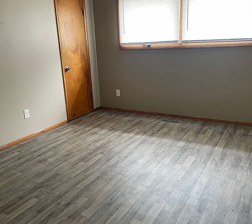 2nd image of 605-611 Pleasant St #607