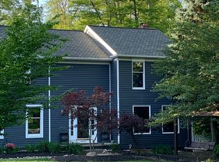 9050 Lake In The Woods Trl, Chagrin Falls, OH 44023