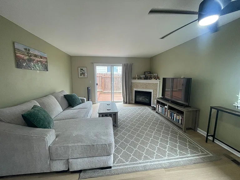 1043 NW Cordero Pl — Photo 5