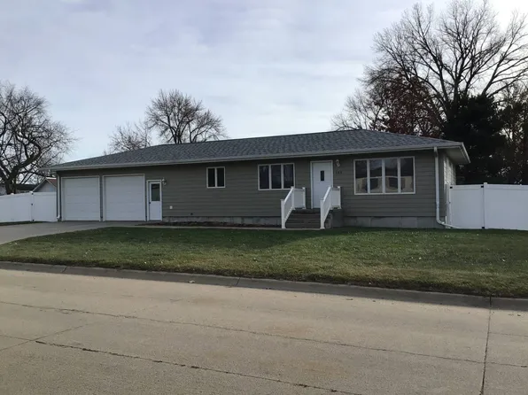 509 E 2nd St, Atkinson, NE 68713