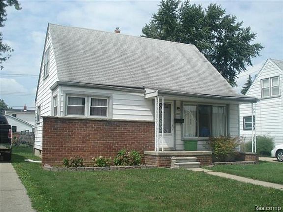 2nd image of 7041 Helen St
