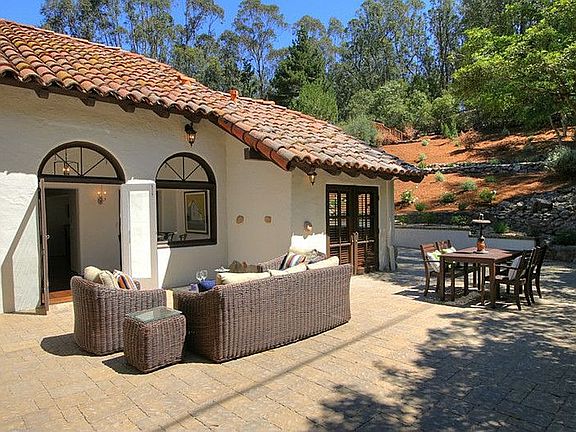 2nd image of 806 Camino Viejo