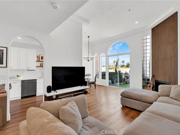 4830 Elmwood Ave APT 302, Los Angeles, CA 90004