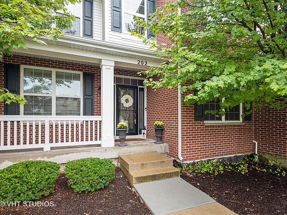 2nd image of 202 Bedford Ln