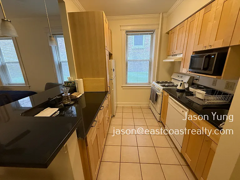 31 Queensberry St #254 — Photo 3