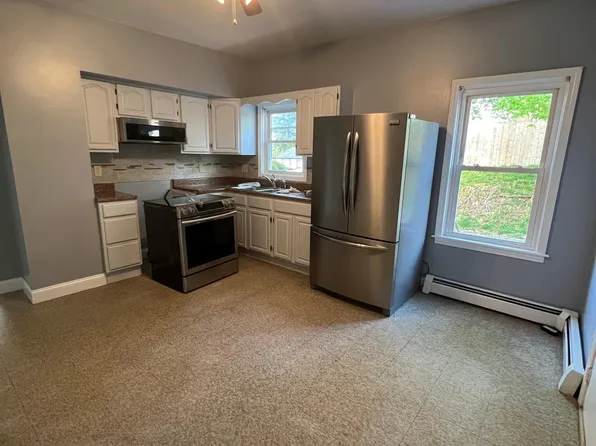 38 Metcalf Ave APT 1, North Providence, RI 02911