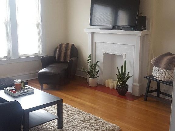 4th image of 1962 W Leland Ave APT 2