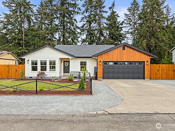 5th image of 817 148th Street Ct E