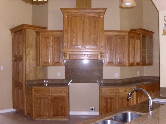 4th image of 601 E Biyaneta Ave