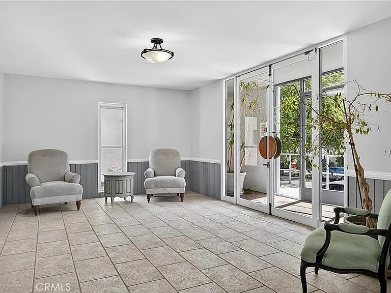 8710 Delgany Ave #8 — Photo 24