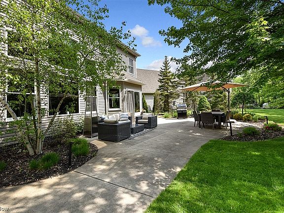 5th image of 3394 Vineyard Park