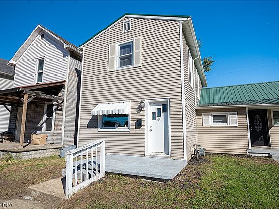 2nd image of 1152 Adams St