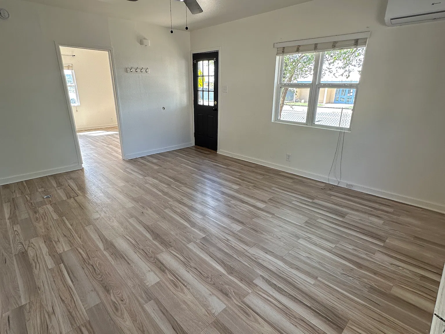 302 N Court Ave — Photo 2