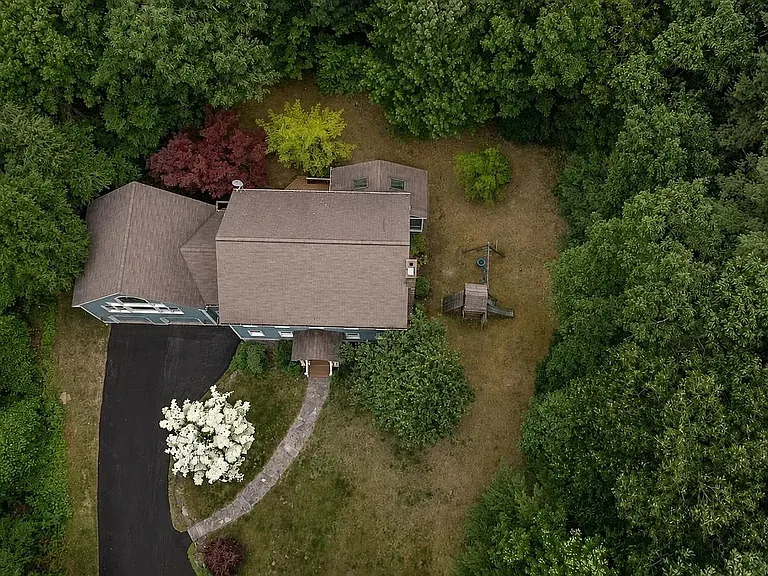 67 Sargent Rd — Photo 5