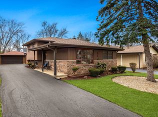 5890 Alabama Ave, Clarendon Hills, IL