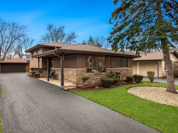 5890 Alabama Ave, Clarendon Hills, IL 60514