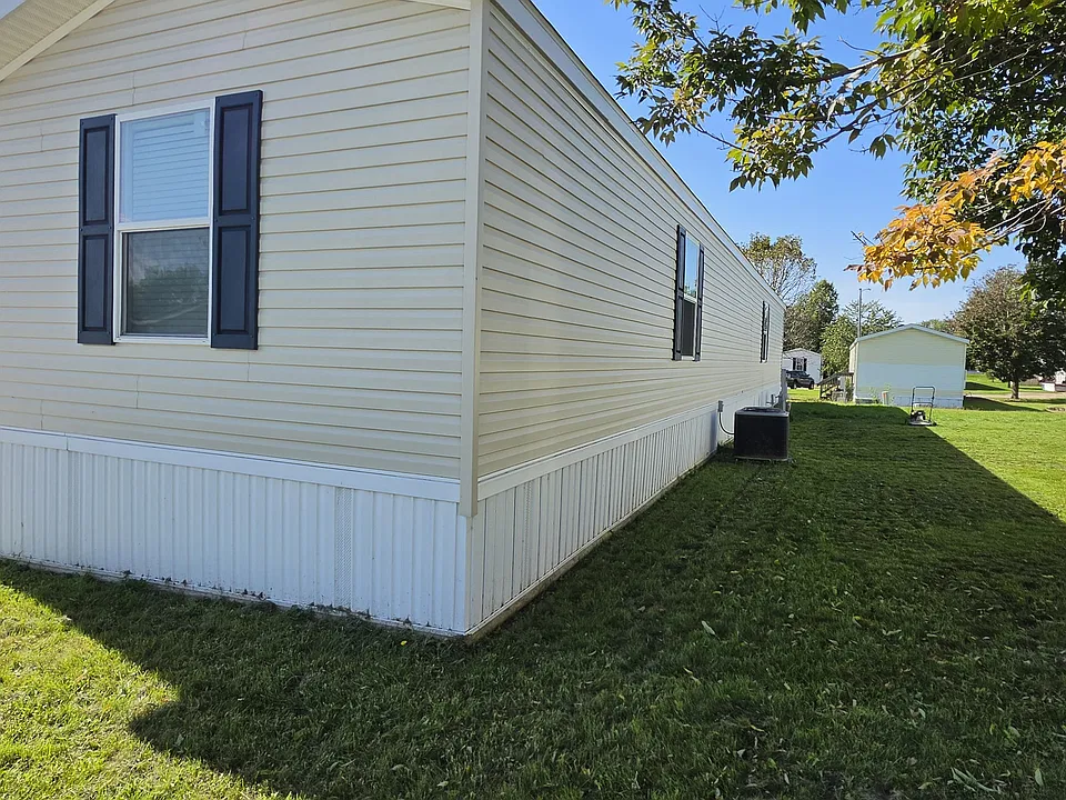1298 Elizabeth Dr