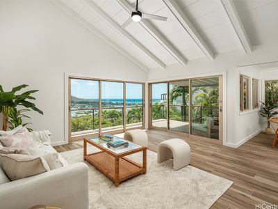 806 Kaahue St, Honolulu, HI, 96825