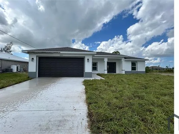 220 NE 31st Ter, Cape Coral, FL 33909