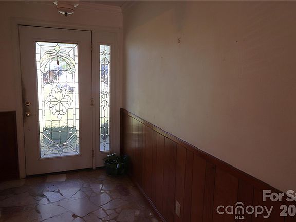 5th image of 2157 Ridgewood Dr