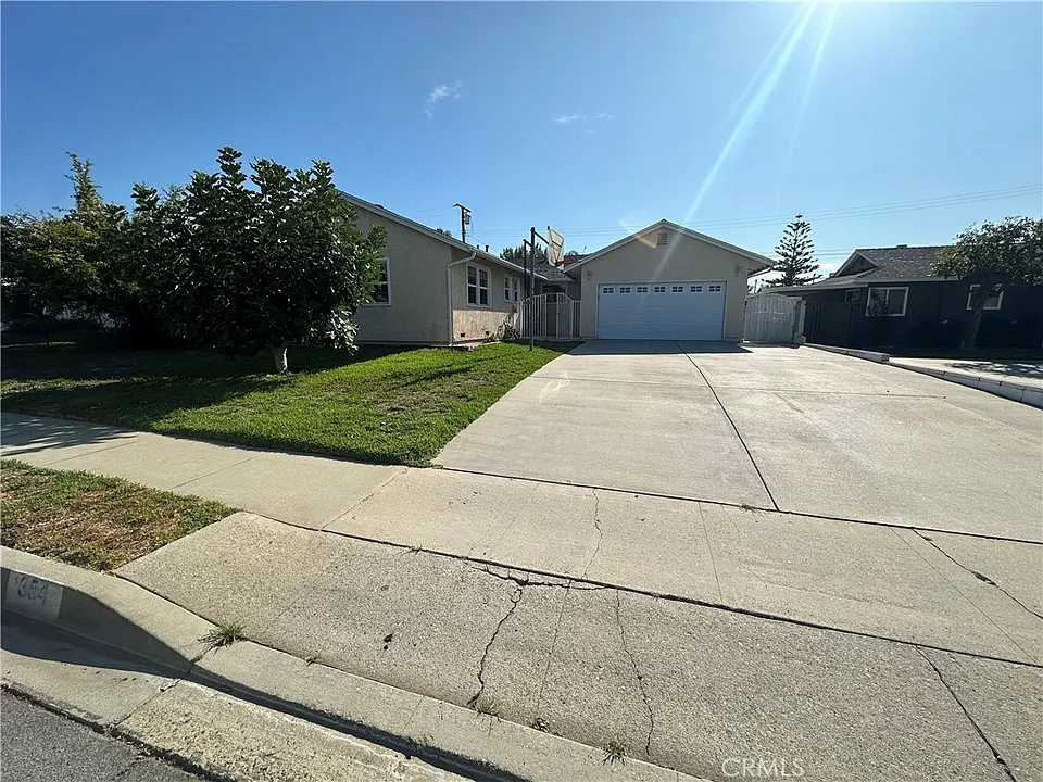 354 Pepper Ave