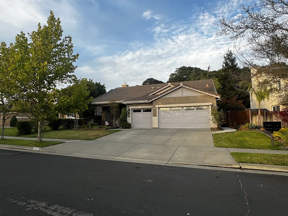 466 Mountain Meadows Dr