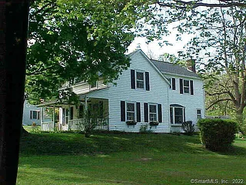 21 Wells Hill Rd Photo 1