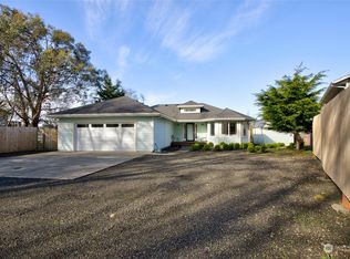 427 Lake View Loop NE, Ocean Shores, WA 98569